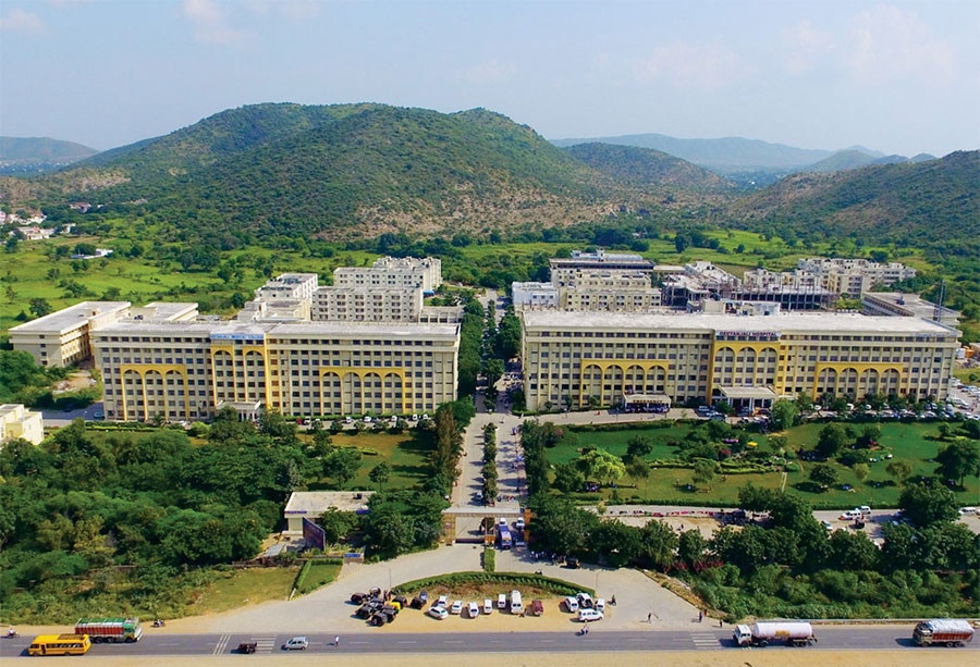 D.Y.PATIL COLLEGE/MBBS
